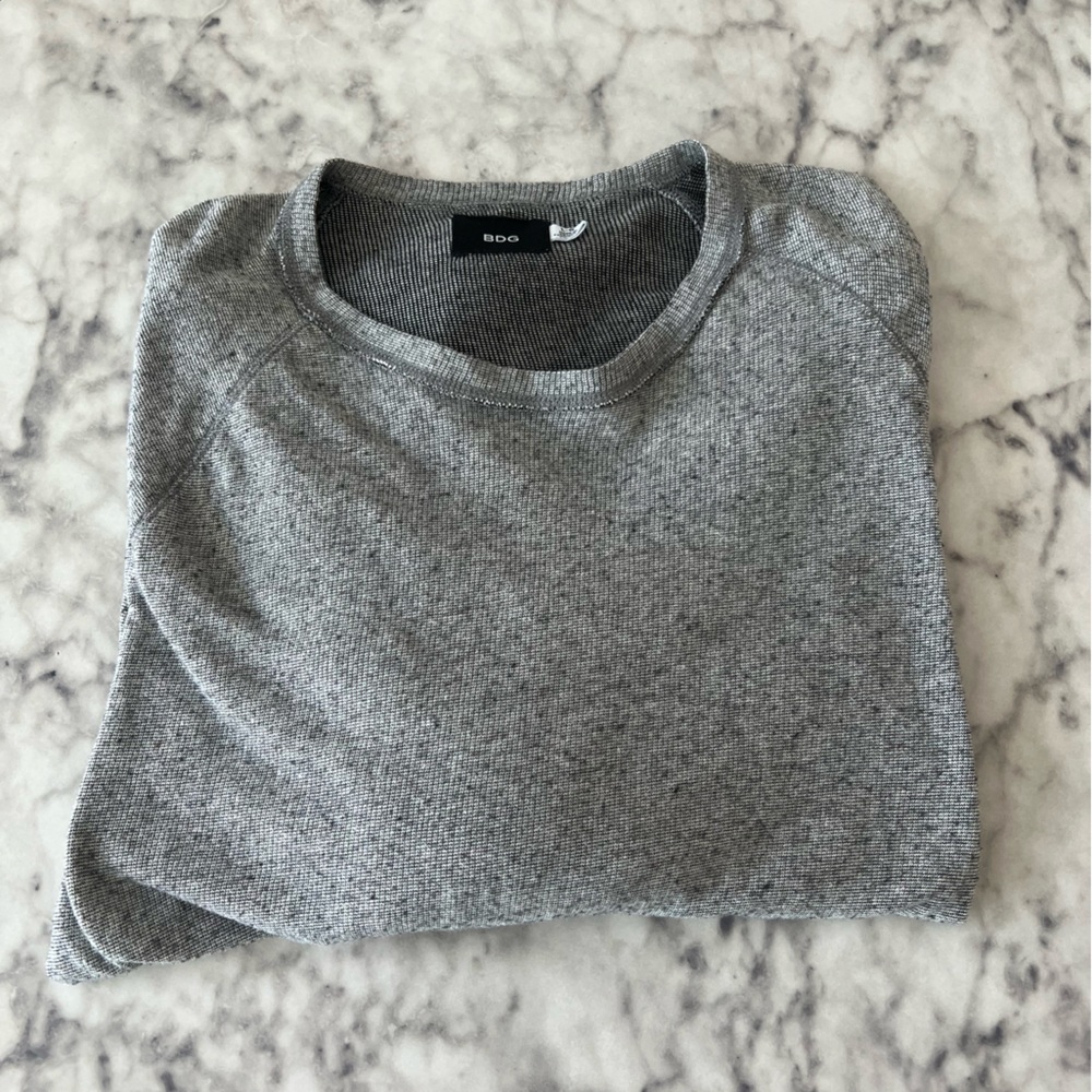 BDG Men's long sleeve t shirt. Worn a few times. Doesn't fit me.